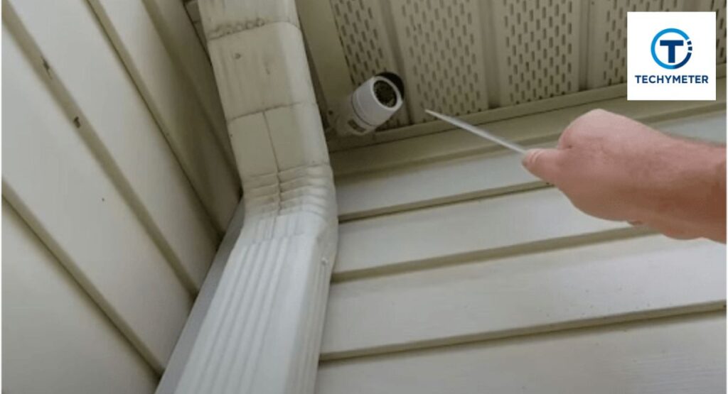 Hide Under the Eaves